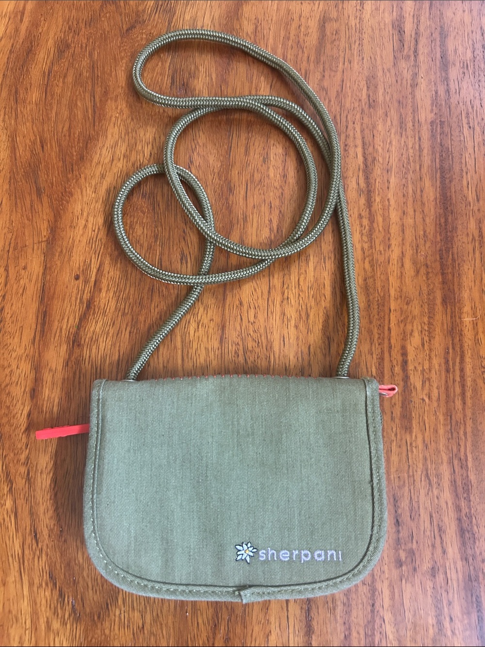 Sherpani Jambu Zoe crossbody wallet purse